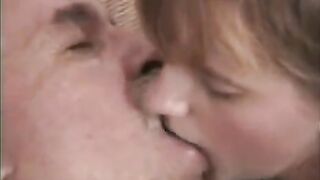An old man tore the finger of her granddaughter