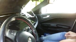 Girl started to suck dick right in the car, no need for a private spot