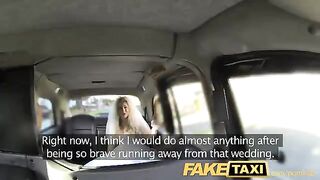 A hot bride changed her clothes in a taxi before the wedding