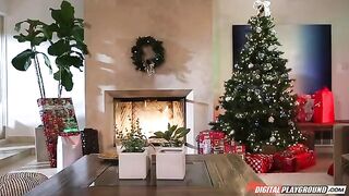 A nice woman got fucked by Santa Claus in stockings and pantyhose
