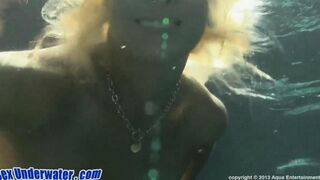 Blonde girl gives a blowjob under the water, it’s a great sight