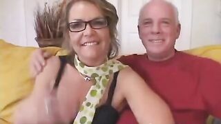 The old grandfather entrusted his wife to a student in eporn