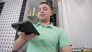 A stepmom can’t stand her son’s cock in the kitchen
