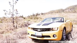 The guy is having fun with a girl in the car, it’s like a taxi