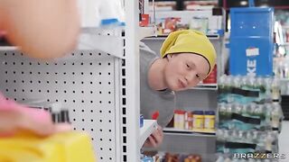 A bodega guy managed to achieve the impossible with his cock