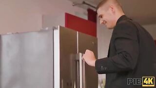A beautiful story with Milkshot and Cumshake about a wet pussy and cum