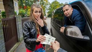 A girl agreed to have sex for the sake of money