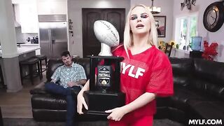 She's too thick and sexy to quit, you can't resist