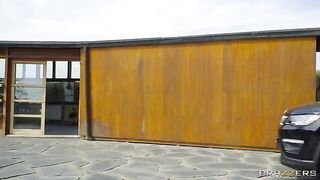 A man has an incredible experience in this video, it's his best