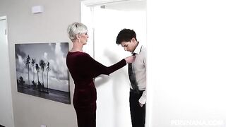 The mother-in-law also wants to join in the fun