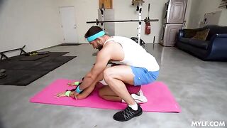 Another way to pump up the body with the help of a hot MILF