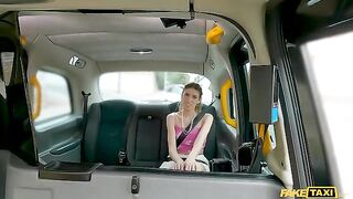 A car girl has sex with her client in the car