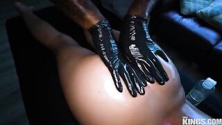 A beautiful slut gets a sensual pussy massage from a bung
