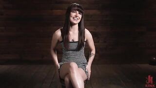There's pleasure in binding, and this brunette understands it perfectly well