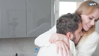 Plumber’s cock squirted into the mouth of a housewife