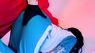A naughty girl plays a risky game with her warden, with wet consequences