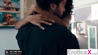 Babe cheats on her husband, seducing another man to sleep with her