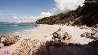 Sex on a nude beach is the vacation of Reislin