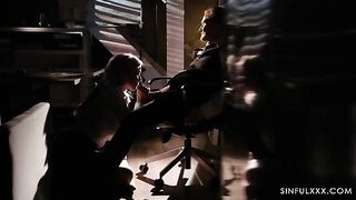 A beautiful sex scene right from the first movement