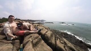 A girl with a juicy ass was fucked outdoors by a stranger