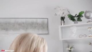 A MILF with a gorgeous body and an intense sexual desire
