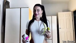 The body of a seductive step-sister is a perfect weapon