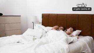 A stepmom and a daughter share the same cock in a risky setup
