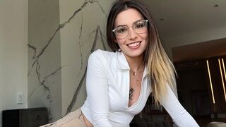 The girl is fucking shameless with her needs, she doesn't hide anything