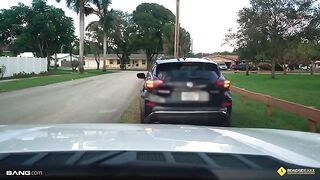 A sexy girl got her car repaired with the mechanic’s help